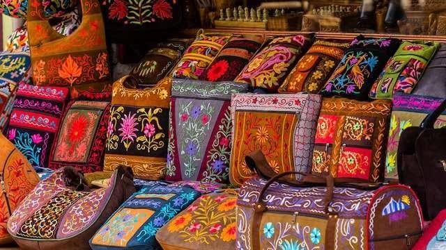 If Sold Counterfeit Products In Garb Of Kashmir Handicrafts, Register Complaint: Dept Advises Tourists