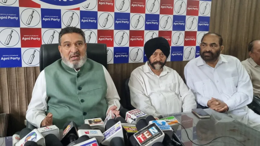 Rising Kashmir - Politics - News Image