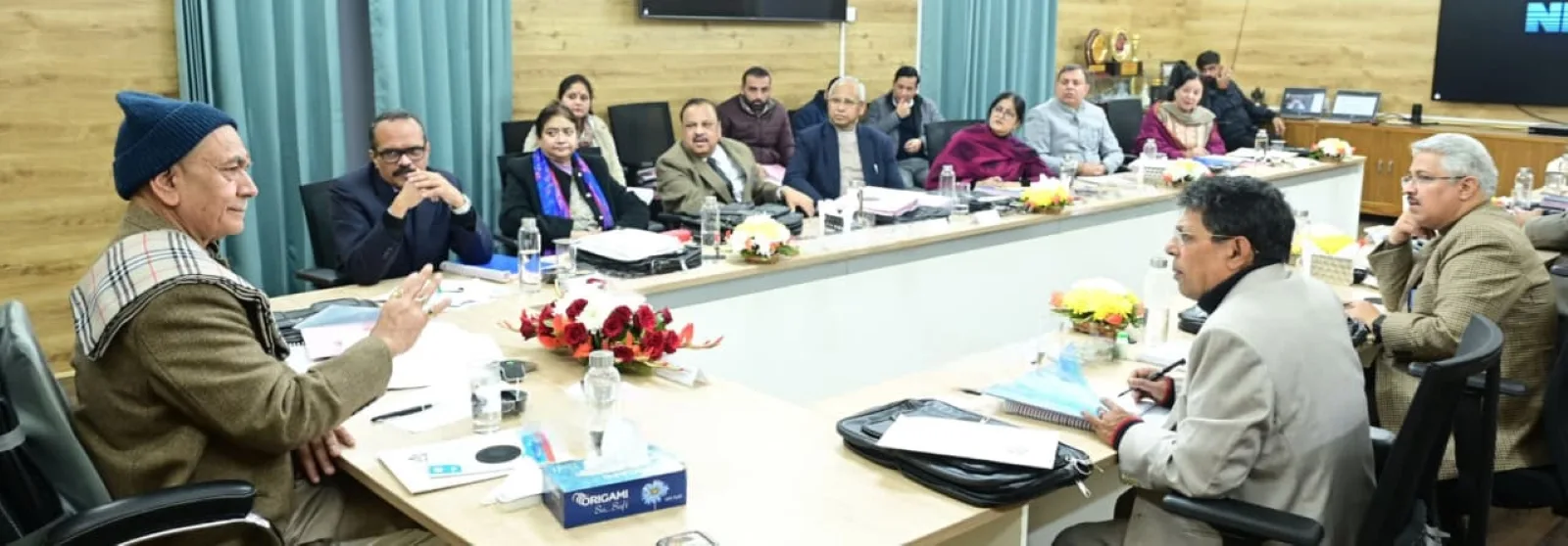 LG Sinha chairs 3rd University Council Meeting of Cluster University of Jammu