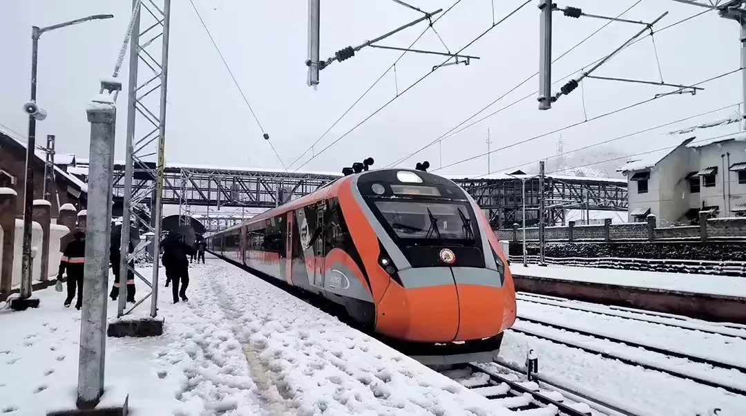 Amid snowfall, special trains operated between Katra and Srinagar