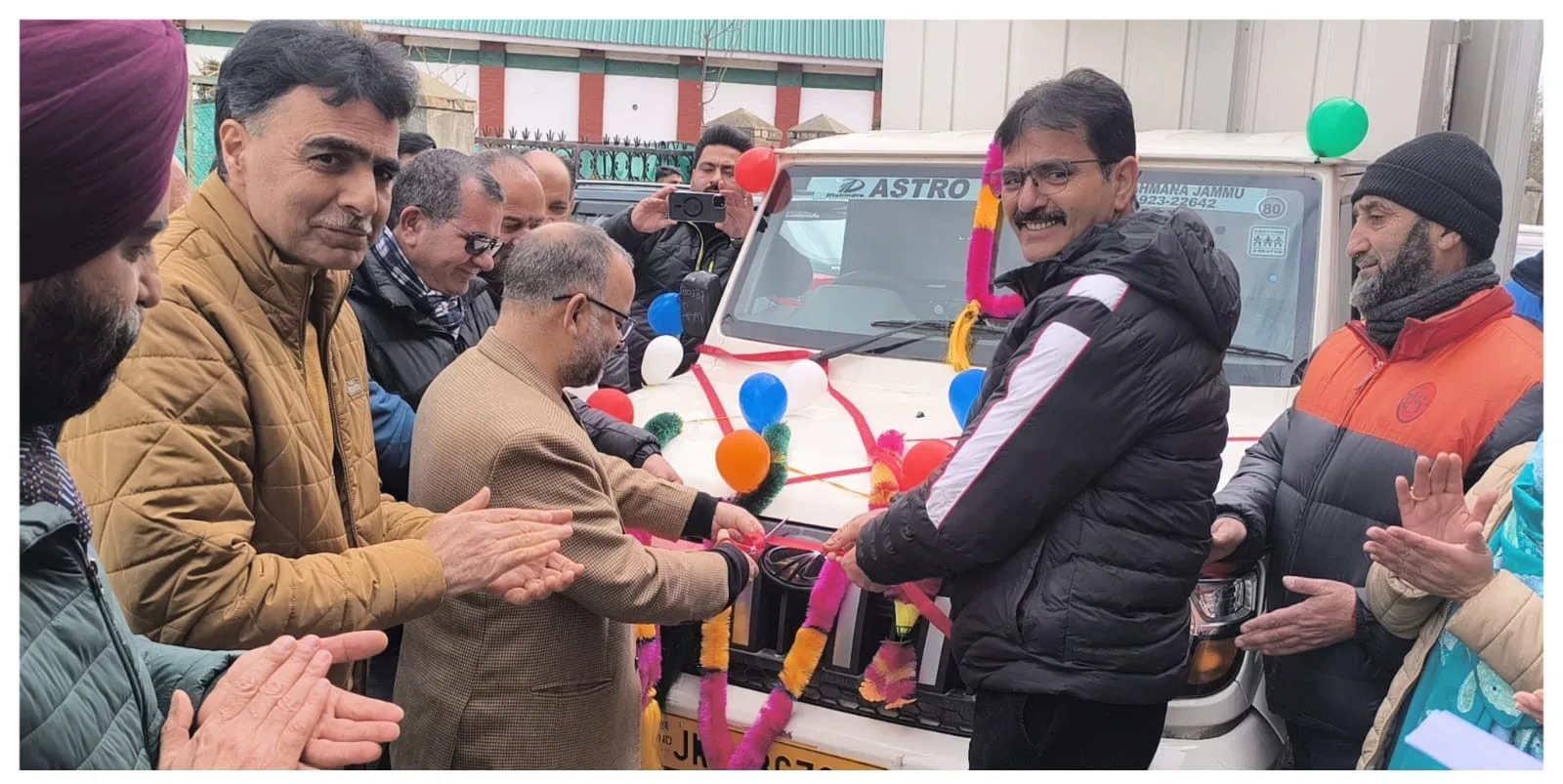 Dir Agri Kmr dedicates mobile air-conditioned van to farmers