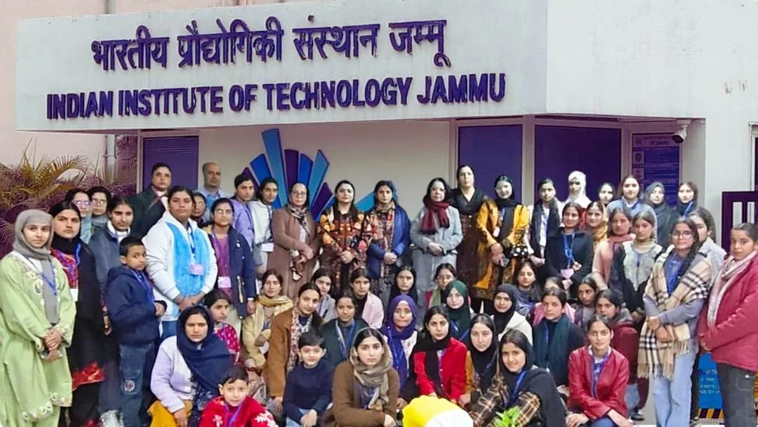 Students from Doda visit IIT Jmu umder BBBP